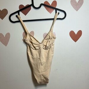 NWOT skims S bodysuit shaper
